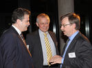 Jeff Hart (britisches Verkehrsministerium), Hermann-Josef Kellerhaus (Preisträger 2001) und Helmut Rein (BMVI).
